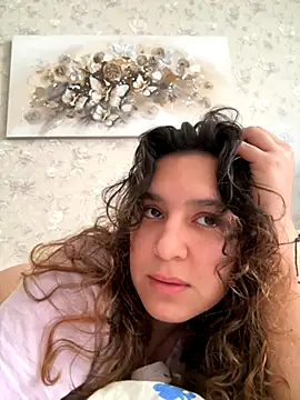 Snapshot of Luisaa_rosee chatting on 2, 10, 2025 Luisaa rosee online show from 2, 10, 2025