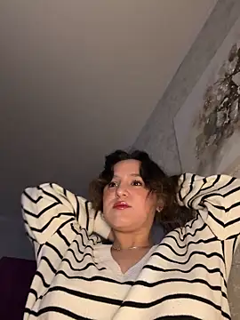 Snapshot of Luisaa_rosee chatting on 4, 10, 2025 Luisaa rosee online show from 4, 10, 2025