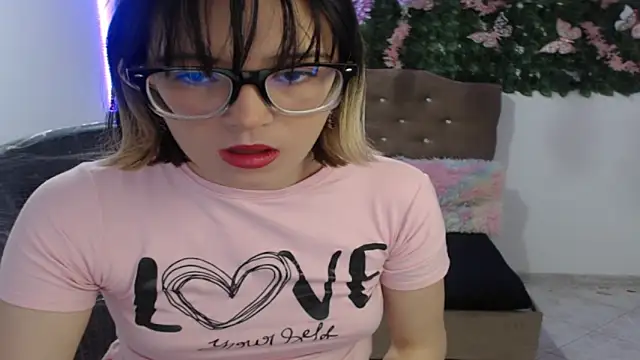 cristal hills 19 online show from 22, 12, 2025