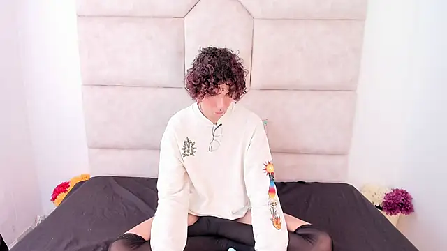 Scaarlett 22  online show from 19, 10, 2025