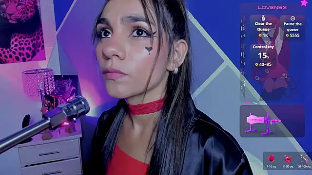 Snapshot of susi_hot13 chatting on 24, 10, 2025 susi hot13 online show from 24, 10, 2025