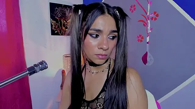 Snapshot of susi_hot13 chatting on 15, 11, 2025 susi hot13 online show from 15, 11, 2025