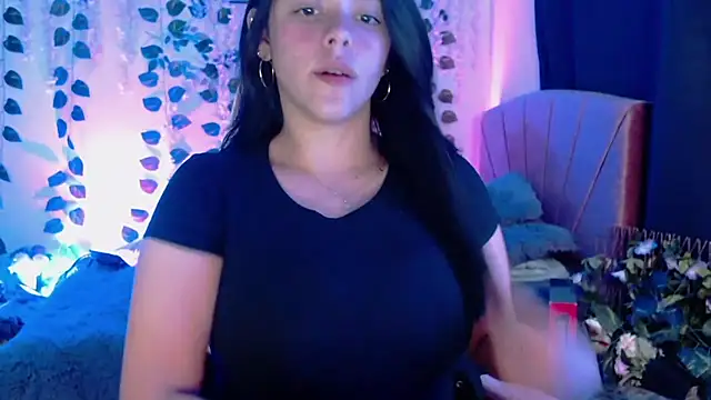 Chloe-laurent03 online show from 2, 3, 2026