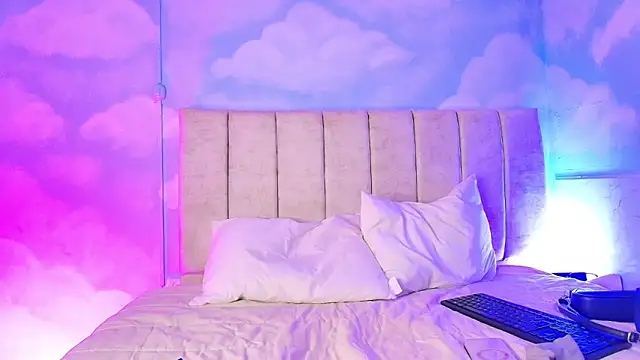 Nikolbrice online show from 12, 4, 2026