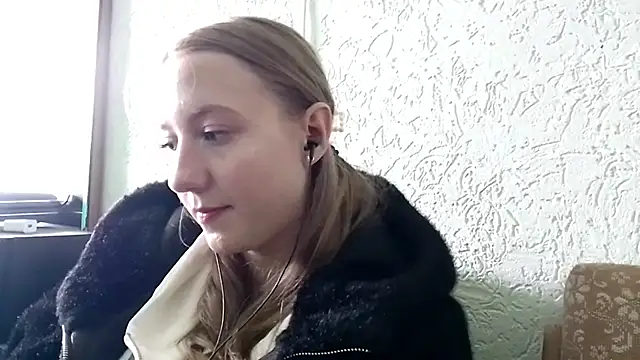 CarynFlaryn online show from 2, 10, 2025
