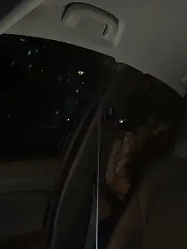 Zoe riivas online show from 6, 11, 2025