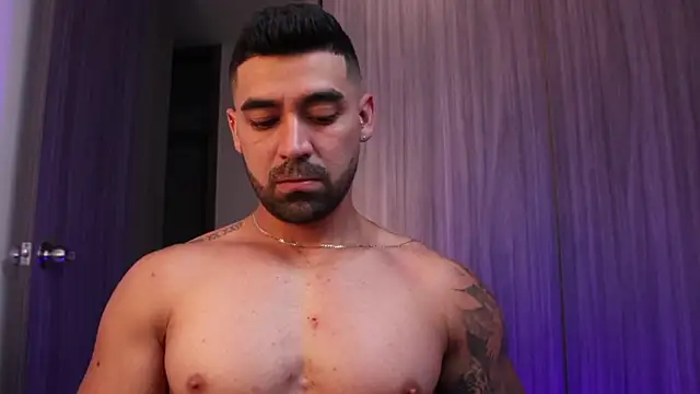 Snapshot of SOY_MIKE chatting on 15, 11, 2025 SOY MIKE online show from 15, 11, 2025