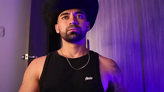 Snapshot of SOY_MIKE chatting on 12, 11, 2025 SOY MIKE online show from 12, 11, 2025