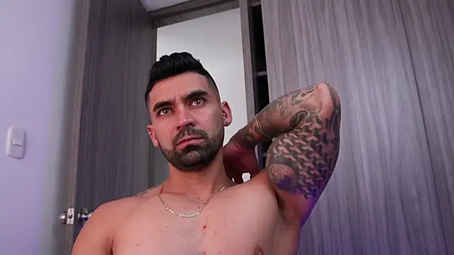 Snapshot of SOY_MIKE chatting on 3, 11, 2025 SOY MIKE online show from 3, 11, 2025