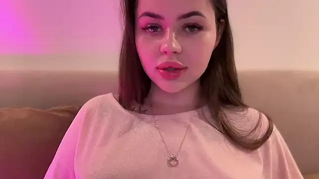 Snapshot of AlmaryKim chatting on 6, 11, 2025 AlmaryKim online show from 6, 11, 2025