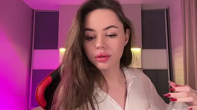 AlmaryKim online show from 3, 2, 2025
