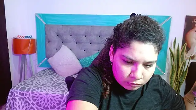 Snapshot of roxx_iie chatting on 14, 11, 2025 roxx iie online show from 14, 11, 2025