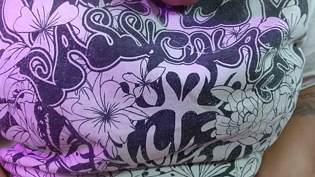 Snapshot of roxx_iie chatting on 17, 11, 2025 roxx iie online show from 17, 11, 2025