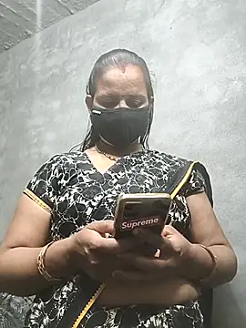 Snapshot of Bhabhi_jaan10 chatting on 28, 10, 2025 Bhabhi jaan10 online show from 28, 10, 2025