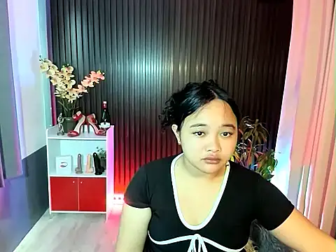 UrFavouriteCravings online show from 3, 11, 2025