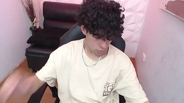 Liil boy online show from 30, 10, 2025