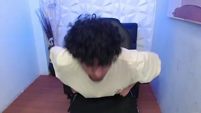 Liil boy online show from 24, 10, 2025