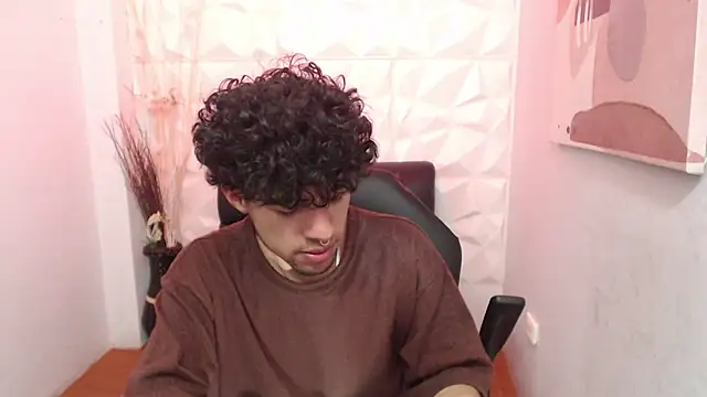 Liil boy online show from 25, 10, 2025