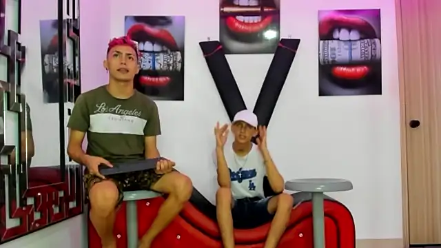 VERY HOT GUYS online show from 28, 10, 2025