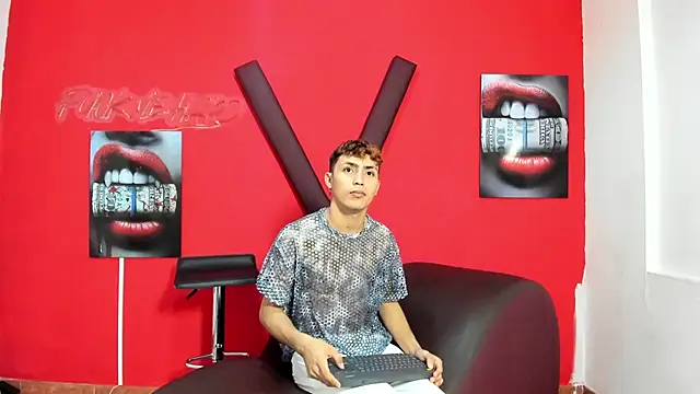 VERY HOT GUYS online show from 13, 4, 2026