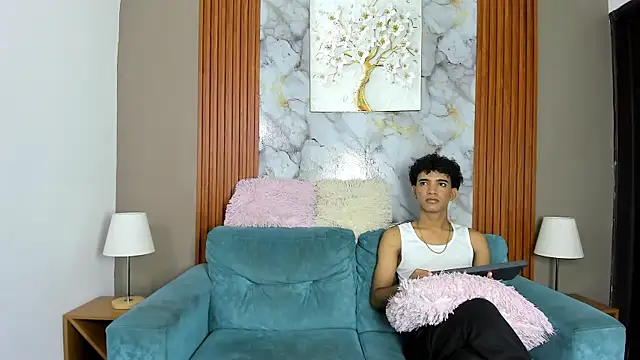 VERY HOT GUYS online show from 19, 4, 2026