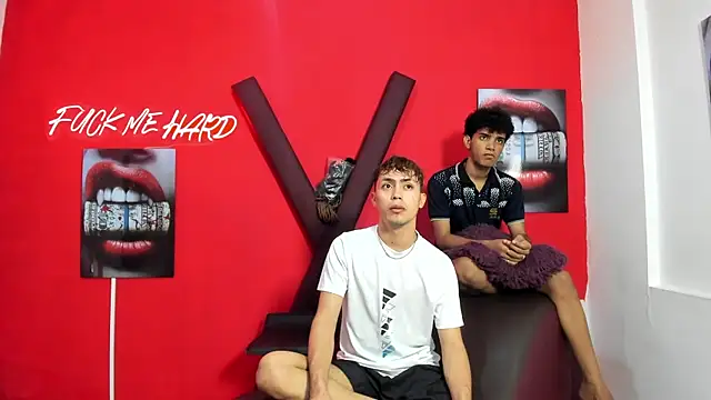 VERY HOT GUYS online show from 4, 4, 2026