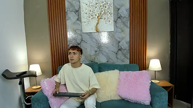 VERY HOT GUYS online show from 13, 2, 2026