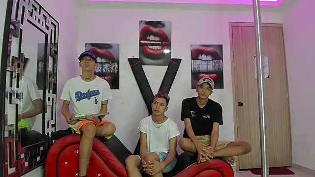 VERY HOT GUYS online show from 28, 11, 2025