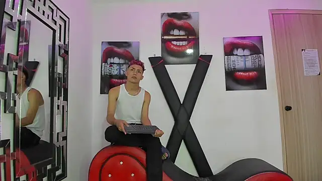 VERY HOT GUYS online show from 15, 11, 2025