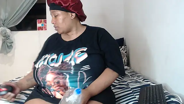 PIXIEBITCHXXX26 online show from 14, 10, 2025