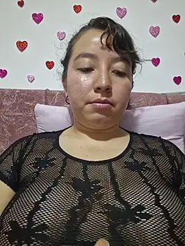 annyaparis online show from 13, 2, 2026