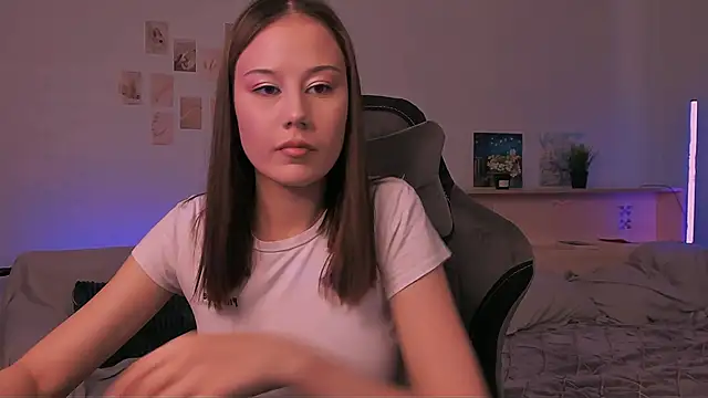 adelle046 online show from 6, 10, 2025