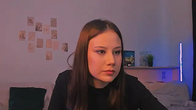 adelle046 online show from 3, 10, 2025