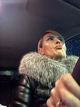 KirraWhite online show from 3, 2, 2026