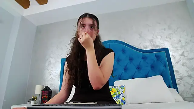 AnnaEve  online show from 4, 10, 2025