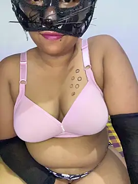 Snapshot of bunny_somya chatting on 5, 5, 2026 bunny somya online show from 5, 5, 2026