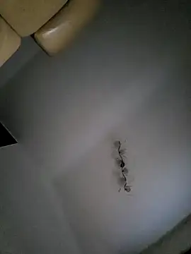 Snapshot of rezzzze chatting on 25, 10, 2025 rezzzze online show from 25, 10, 2025