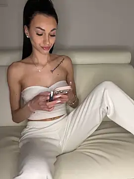 ilariea girl online show from 10, 2, 2026