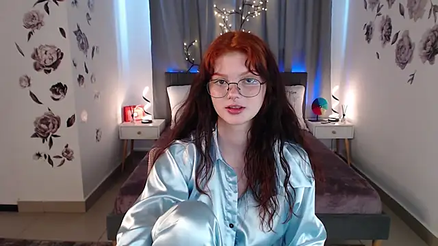 Snapshot of MileyRood chatting on 29, 11, 2025 MileyRood online show from 29, 11, 2025