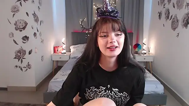 Snapshot of MileyRood chatting on 27, 10, 2025 MileyRood online show from 27, 10, 2025