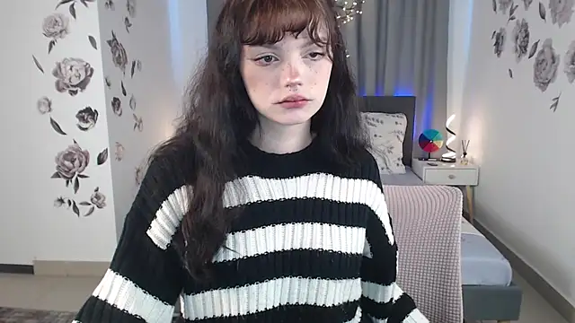 Snapshot of MileyRood chatting on 13, 10, 2025 MileyRood online show from 13, 10, 2025