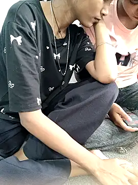 Unique girls90 online show from 10, 2, 2026