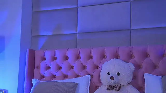 AmyraMoon online show from 11, 10, 2025