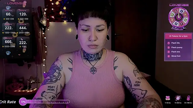 Snapshot of Senorita__Dakota chatting on 11, 11, 2025 Senorita Dakota online show from 11, 11, 2025