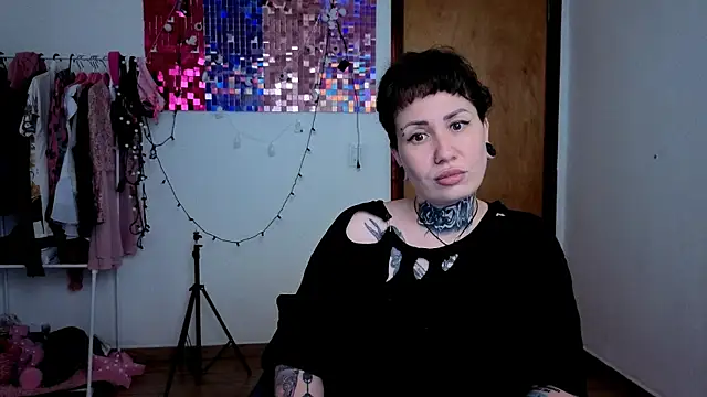 Snapshot of Senorita__Dakota chatting on 13, 11, 2025 Senorita Dakota online show from 13, 11, 2025