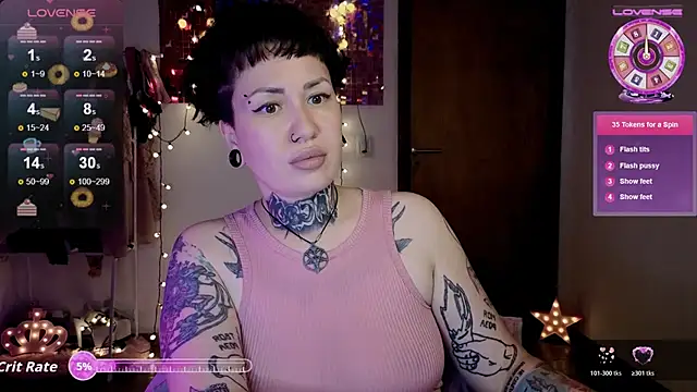 Snapshot of Senorita__Dakota chatting on 15, 11, 2025 Senorita Dakota online show from 15, 11, 2025