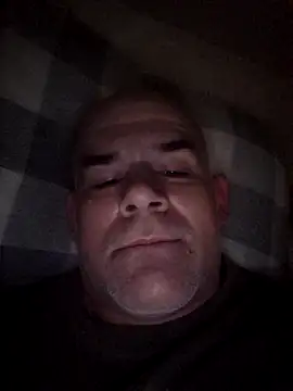 Snapshot of DeeBestEver chatting on 28, 4, 2026 DeeBestEver online show from 28, 4, 2026