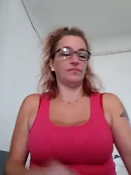 Fifi83Bell online show from 24, 10, 2025