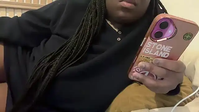 nanaisbackk online show from 24, 3, 2026