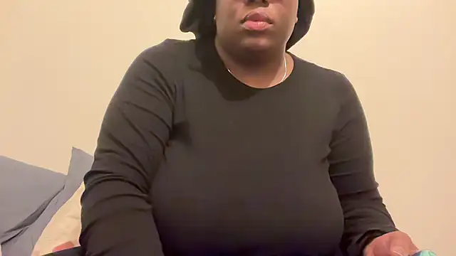 nanaisbackk online show from 12, 2, 2026